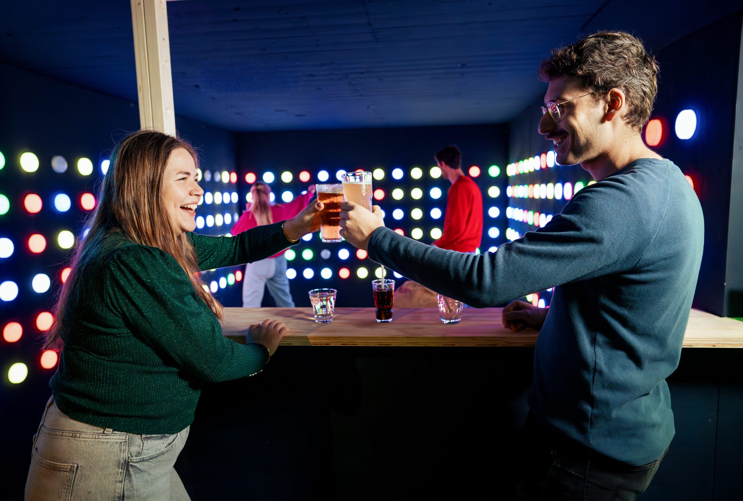 Social competitive game