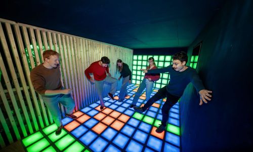 Expats playing social games in Utrecht on the interactive JUMP floor
